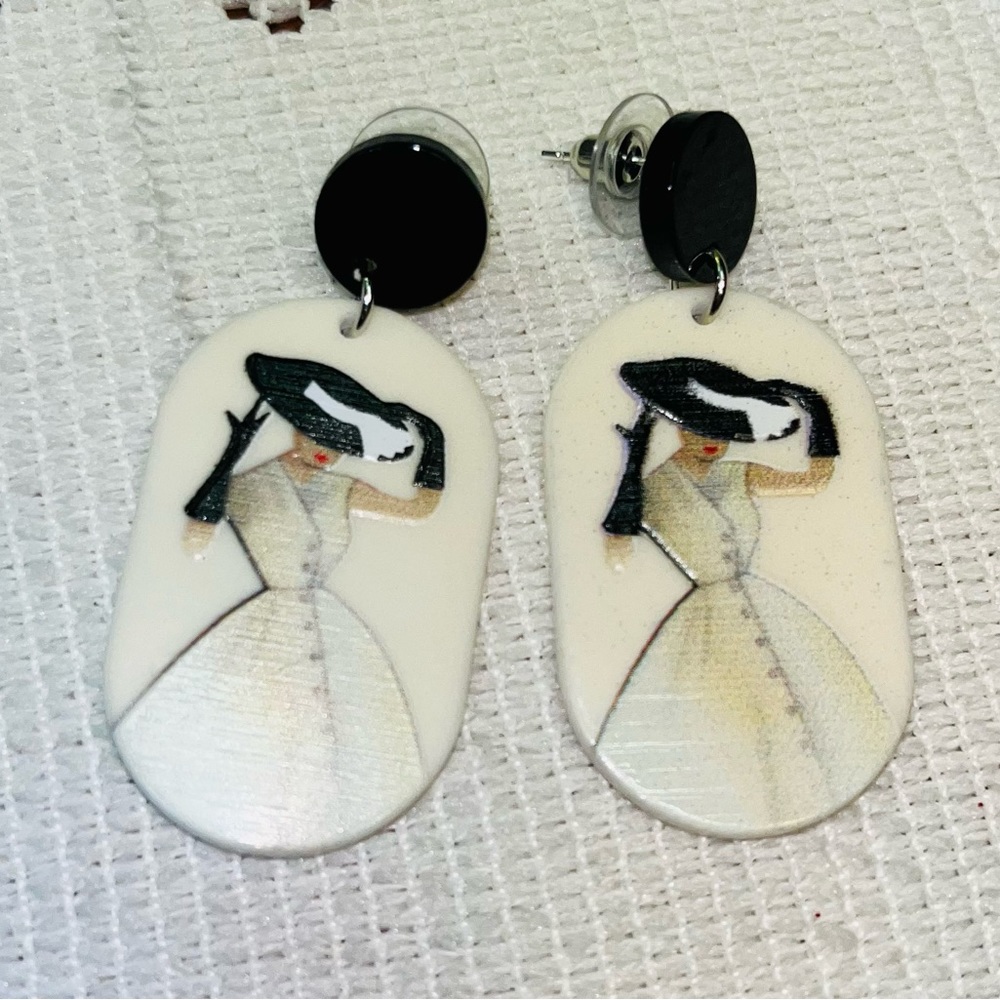 Audrey Vibes Earrings